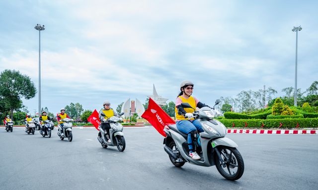 Ai bảo phụ nữ lái xe hao xăng, hai tay lái nữ này chạy còn tiết kiệm hơn cả mức hãng công bố tới gần 40%