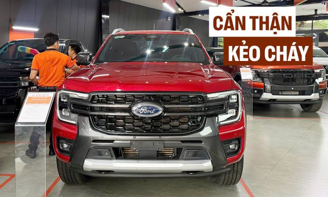 Chủ của hơn 140.000 chiếc Ford Ranger 2024-2026 này phải mang xe đến xưởng xử lý để tránh chập cháy, nguyên nhân từ một loại đèn trong nội thất