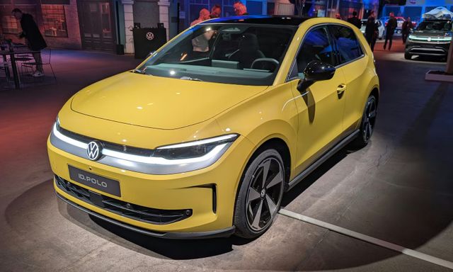 Volkswagen Polo từng bán ở Việt Nam nay có bản điện đẹp long lanh, chạy 455km/sạc, rộng hơn hẳn bản xăng