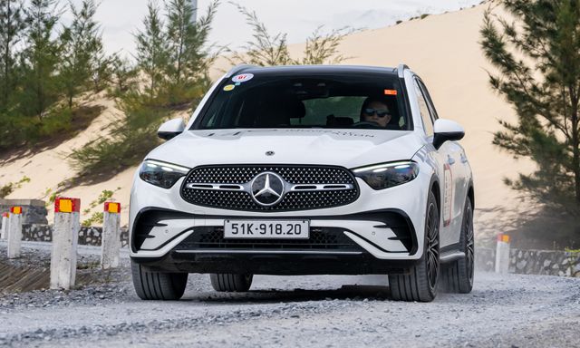 Tôi lái Mercedes-Benz GLC 300 xuyên Việt hơn 1.800km cùng đoàn quốc tế: Chạy sướng, cảnh mãn nhãn, nhiều người tò mò hỏi thăm