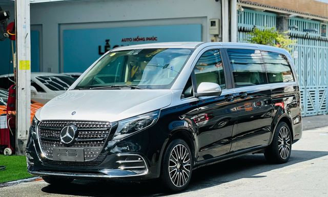 Bỏ 900 triệu đồng mua chiếc Mercedes-Benz này, người ngoài tưởng đi xe 4 tỷ: Ghế hàng hai dạng thương gia, máy dầu 163 mã lực