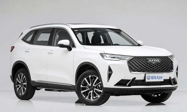 Mẫu xe hybrid hạ giá kỷ lục tại Việt Nam có phiên bản mới: Động cơ tiết kiệm hơn, màn hình trung tâm 14,6 inch, hệ thống trợ lái cấp độ 2