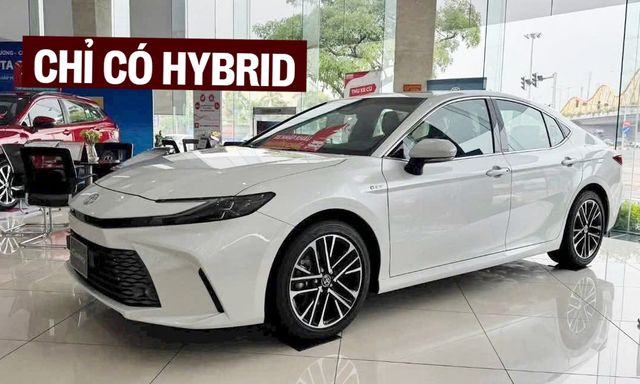 Toyota cơ cấu lại sản phẩm tại Việt Nam: Camry không còn thuần xăng, giá thấp nhất 1,46 tỷ đồng, Fortuner bỏ máy dầu, bản rẻ nhất đắt hơn Everest