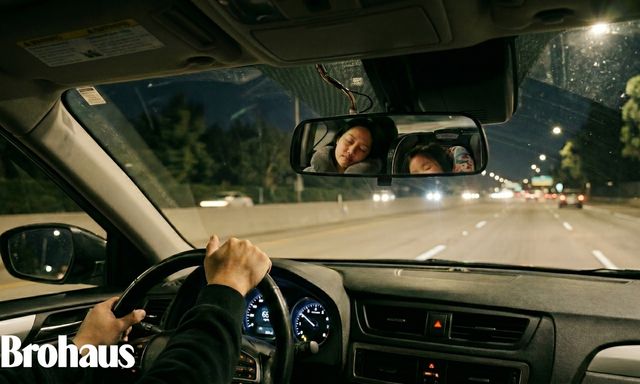 Khoảnh khắc ưng nhất khi mua chiếc xe đầu đời lại là khoảnh khắc nhìn qua gương chiếu hậu