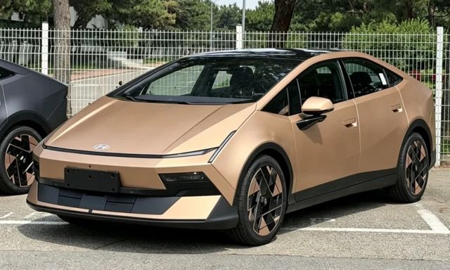 Hyundai Ioniq V lộ thiết kế không giống ai, đi hơn 600km/sạc, có bản không lo phải tấp vào trạm sạc
