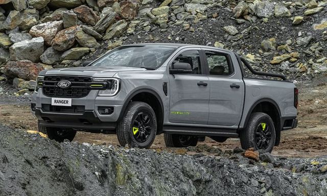 Ford Ranger Wolftrak ra mắt tại quốc gia ngay sát Việt Nam: Giá quy đổi 747 triệu đồng, nằm giữa XLS và Wildtrak