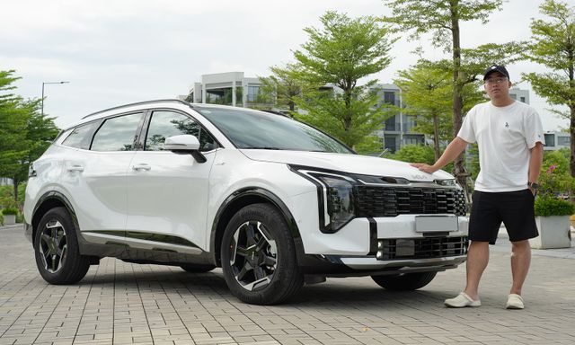 Bán sedan hạng sang mua Kia Sportage HEV, chủ xe chia sẻ: ‘Nội thất rộng, chở gia đình 300-500km/ngày vẫn thoải mái, đi phố như xe điện’.