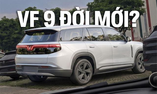 SUV cỡ lớn mới lộ diện trong nhà máy VinFast: Dáng bề thế, gầm cao hơn VF 9, đồn đoán là EREV như VF Wild