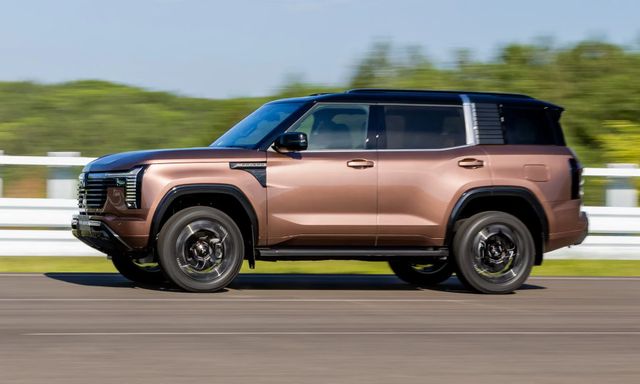 Ra mắt chưa lâu, Mitsubishi Pajero thế hệ mới được bổ sung tính năng an toàn