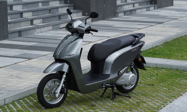 Dat Bike và công nghệ sạc mới - lời giải cho người dùng xe máy điện Việt Nam
