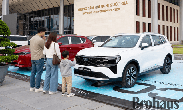 Lần đầu tới triển lãm ô tô ở Việt Nam mà tôi chỉ quẩn quanh một khu vực vì biết rõ thứ mình cần tìm