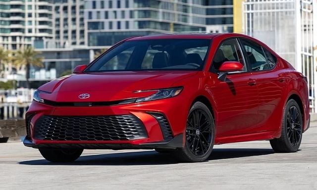Toyota Camry 2027 ra mắt: Giá quy đổi từ 781 triệu đồng, gần như không đổi thiết kế