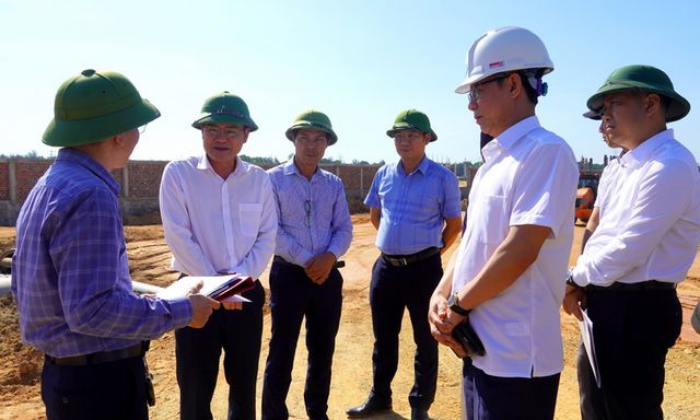 Lãnh đạo tỉnh Quảng Trị kiểm tra tiến độ thực hiện các công trình