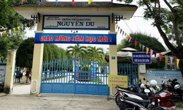 Vụ phụ huynh xông vào lớp đánh học sinh: Kỷ luật 3 học sinh, phụ huynh nhận lỗi