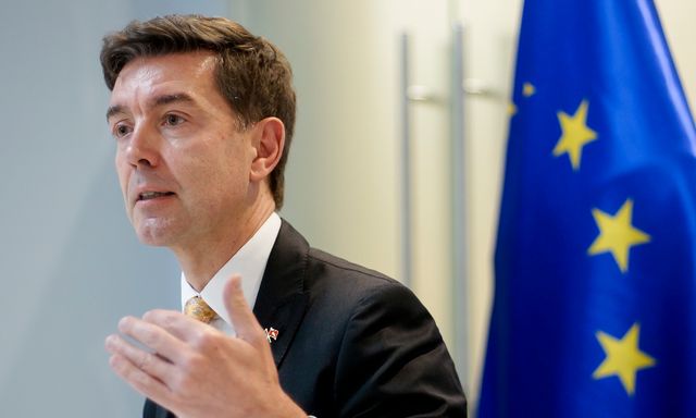 Việt Nam nâng cấp 