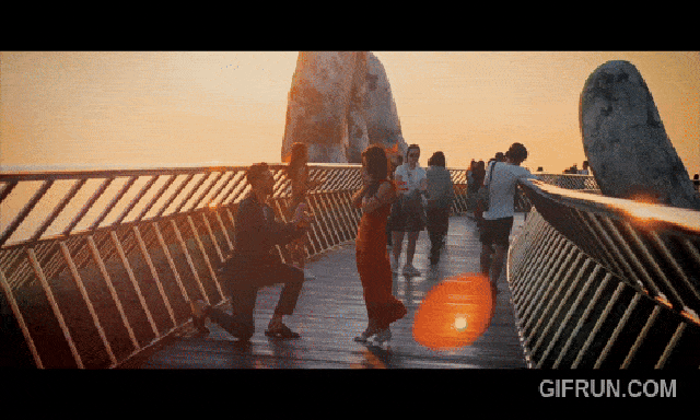 Sống sướng như vua: Ở Việt Nam chưa đầy một tuần, nhà văn Mỹ rời đi trong nuối tiếc