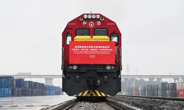 Trung Quốc ‘đẩy mạnh bánh ray đường sắt' sang Việt Nam, Lào: Một tuyến tăng kỷ lục 86% - Tham vọng hé lộ