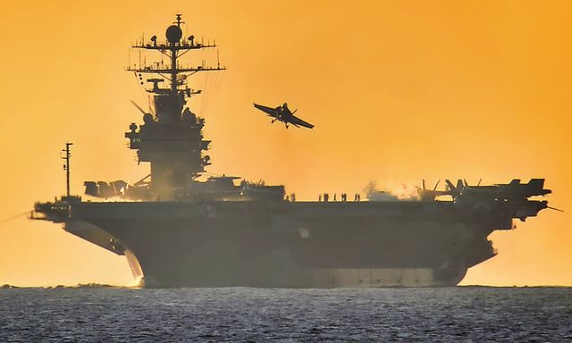 Điều khó tin nhất: “Quân bài tẩy” dùng vào phút chót của Iran đánh chìm tàu sân bay Mỹ?