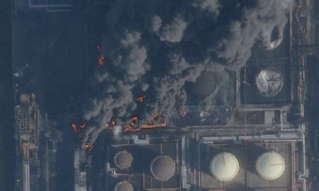 Thu ít nhất 760 triệu USD mỗi ngày khi xung đột bùng phát, 1 nước lợi kép nhờ quyết định của Mỹ