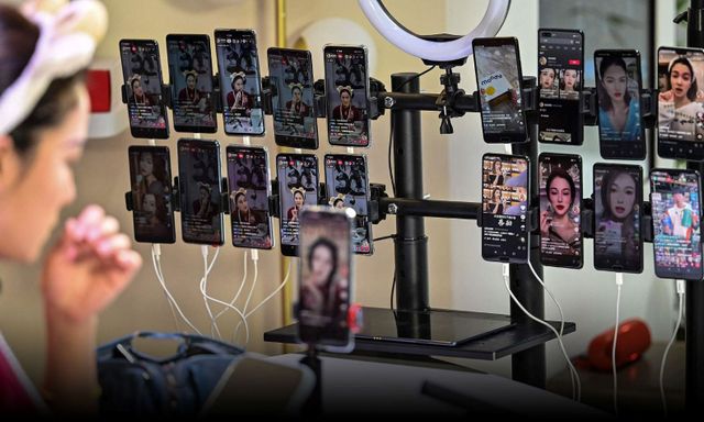 Khó thở, nôn mửa sau livestream: Cái giá phải trả để được 