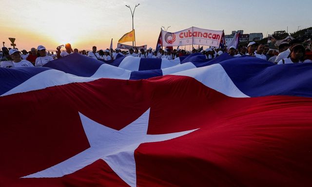 Mỹ 'tung đòn mới' với Cuba, nhằm thẳng ngành hàng chiến lược: Tác động dây chuyền tới Trung Quốc?