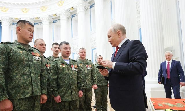 Ông Putin tiết lộ số quân Nga đang tham chiến, đưa ra loạt thông điệp đanh thép từ Điện Kremlin