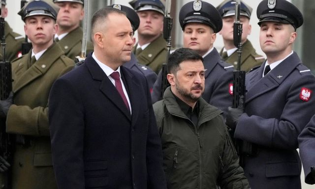 Ba Lan tước bỏ huân chương nhà nước cao quý nhất từng trao tặng Tổng thống Ukraine