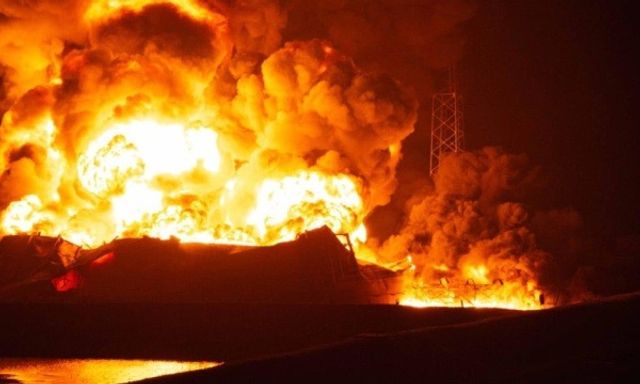 Novorossiysk bị tấn công chưa từng thấy, Nga ban bố tình trạng khẩn cấp – Ông Putin mặc quân phục cảnh cáo khối 32 nước