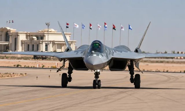 Su-57 gây kinh ngạc khi 