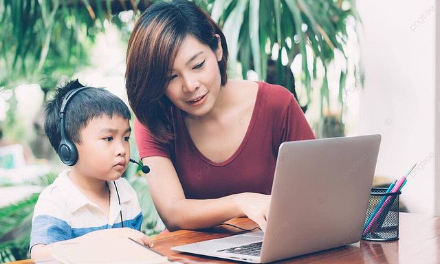 Một bà mẹ có con học giỏi kể: Tôi chỉ dùng 3 câu nói giúp con “lội ngược dòng” thành nhân tố xuất sắc, ai cũng làm được