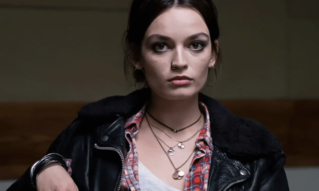 Xem phim Sex Education, tôi mới hiểu được vì sao năm đó mẹ trằn trọc không ngủ nổi, sáng hôm sau đi dạy phải xin lỗi ngay cậu học trò!