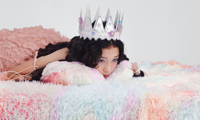 Emily Wagner – giọng ca nhí lai Việt Đức gây chú ý với “Purple Town”