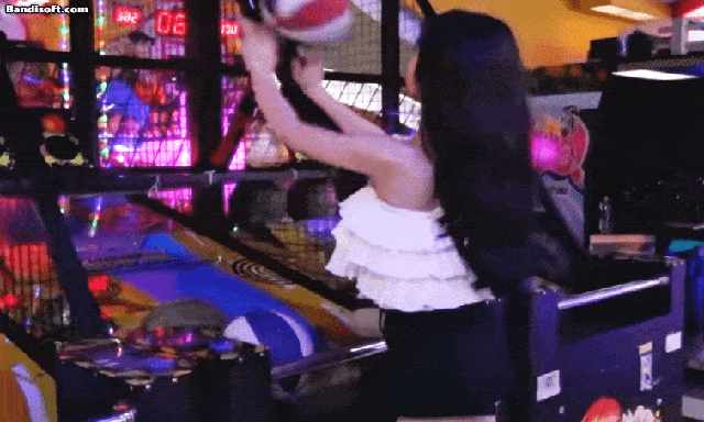 Đây đích thị là mỹ nhân đẹp nhất Bóng Ma Hạnh Phúc, 18 tuổi nhan sắc sánh ngang Lưu Diệc Phi - Triệu Lộ Tư