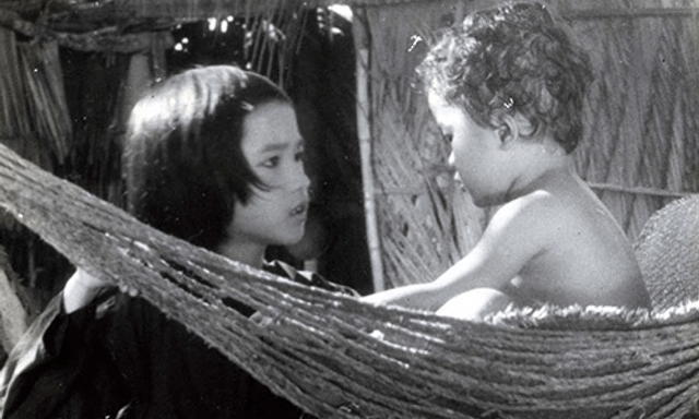 Bé gái trong phim Việt lấy nước mắt triệu người sau 47 năm: Từng học trường nghệ thuật nhưng cuộc sống hiện tại bất ngờ! 