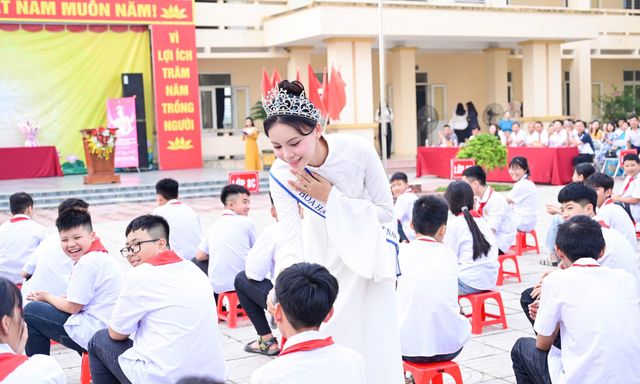 Á hậu Thu Trúc ghi điểm với hành động đẹp trước ngày lên đường thi Miss Eco International 2026 tại Ai Cập