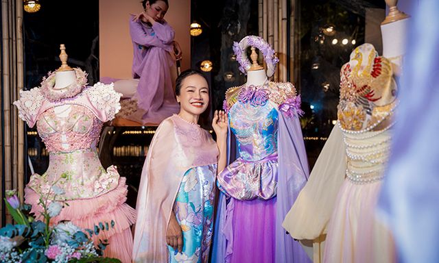 Diễn viên Tú Oanh, Đoàn Thúy Trang cùng dàn nghệ sĩ Việt góp mặt tại triển lãm “Nét họa áo ta”