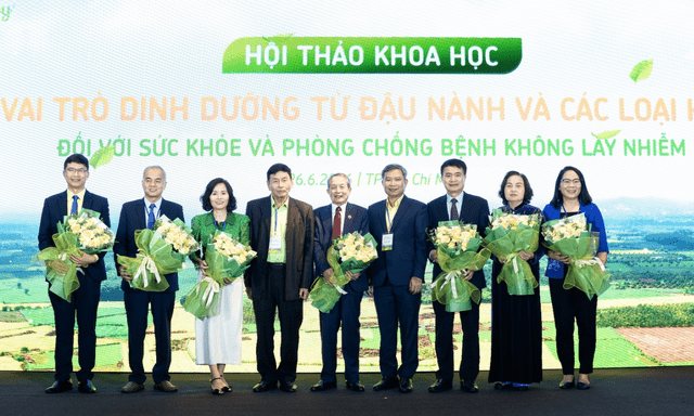 Vai trò dinh dưỡng từ đậu nành và các loại hạt với sức khỏe và phòng chống bệnh không lây nhiễm