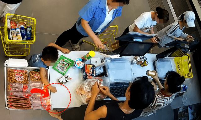 Một đoạn video đưa con đi học khiến nhiều phụ huynh giật mình: Hóa ra không ít cha mẹ đang thất bại vì 