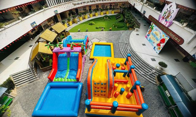 Phụ huynh xuýt xoa trước một trường mầm non công lập đẹp như mơ ở Hà Nội: Cơ sở vật chất xịn thế này, bảo sao ai cũng khen! 