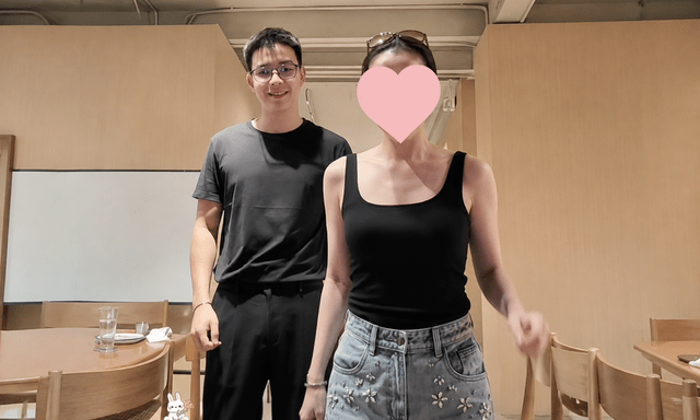 Con trai 1 Hoa hậu Việt xuất hiện chớp nhoáng cùng mẹ bỗng 