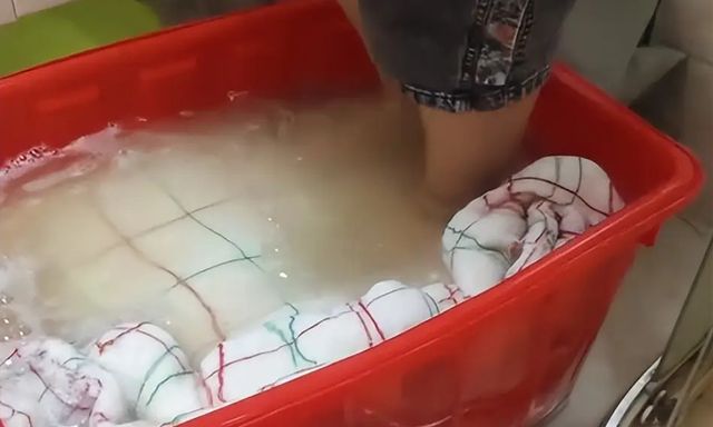 Một chiếc “chăn bông đã giặt” khiến sinh viên đại học bị cả mạng xã hội chế giễu: Đến những kiến thức cơ bản cũng không biết