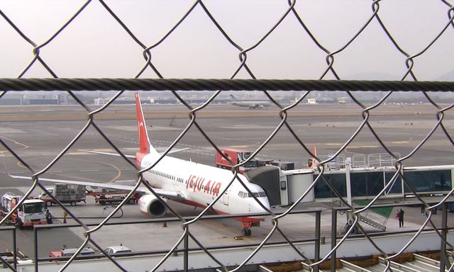 Sạc dự phòng bốc cháy trên máy bay Jeju Air, 168 người phải sơ tán khẩn cấp
