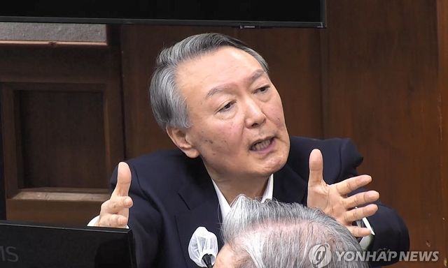 Cựu Tổng thống Hàn Quốc Yoon Suk Yeol đối mặt án tử hình sau bản án chung thân trước đó