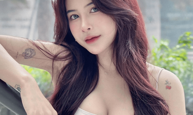 Hot streamer nóng bỏng top đầu làng game Việt bất ngờ khiến anh em fan nam vỡ mộng