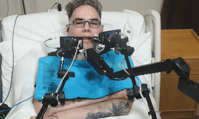 Gặp tai nạn bị liệt tứ chi, nam game thủ vẫn 