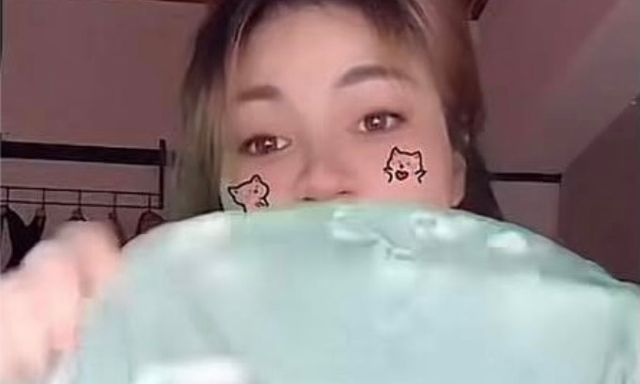 Đứng hình màn livestream sử dụng chất cấm câu view và pha vạch áo 18+ cực sốc