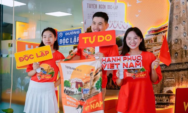 Hà Nội rạng rỡ sau mưa, photobooth SHB thành “tọa độ yêu nước” ngày Quốc khánh