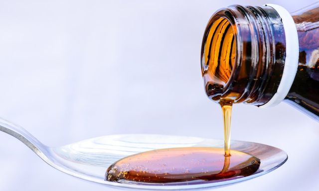 Ít nhất 7 trẻ tử vong nghi ngộ độc siro ho chứa chất suy thận từng liên quan đến cái chết của 300 người