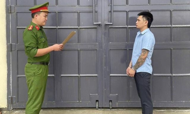 Giữ hộ 38 chỉ vàng khi đưa người đi cấp cứu, Hoàng Đình Đạt liền đem bán lấy 60 triệu đồng rồi cắt đứt liên lạc