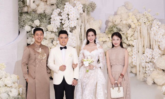 Khánh Vy chính thức lên tiếng về danh tính chàng trai dự đám cưới cùng mình 